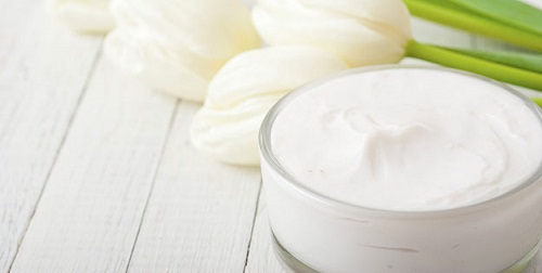 Cách làm kem dưỡng trắng da mặt và toàn thân