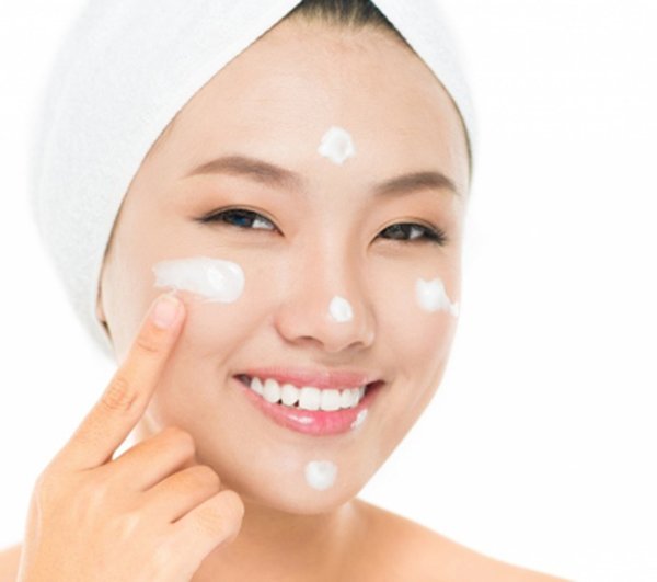 Kem dưỡng ẩm da mặt và chăm sóc da hiệu quả