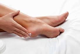 Cách chăm sóc da chân tau mịn màng 